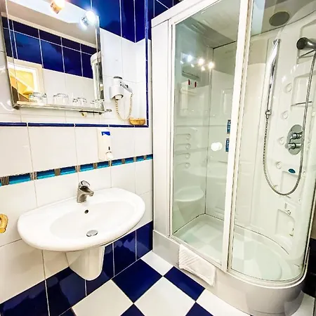 Sobe Rimski Отель