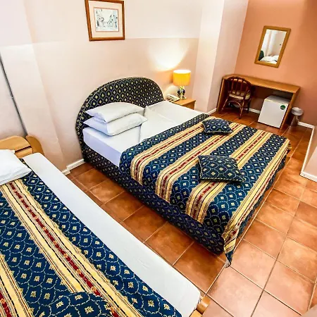 Garni Rimski 2* Novi Sad
